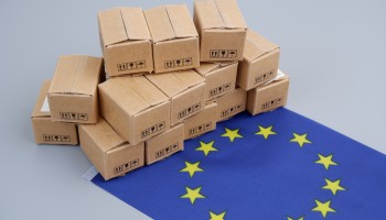 Paketteja ja EU:n lippu