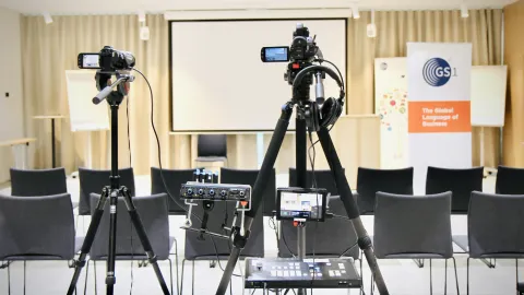 Kuva webinaari kuvituskuva webinaarinostoihin