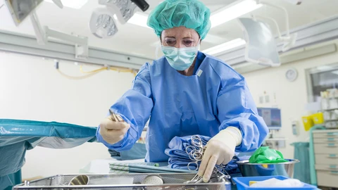 Kuva lääkinnälliset laitteet leikkaussalissa