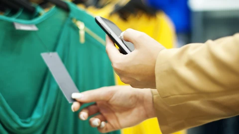 Vaatteen tuotelapun skannaus