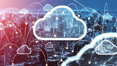 Datapilviä kaupungin yllä